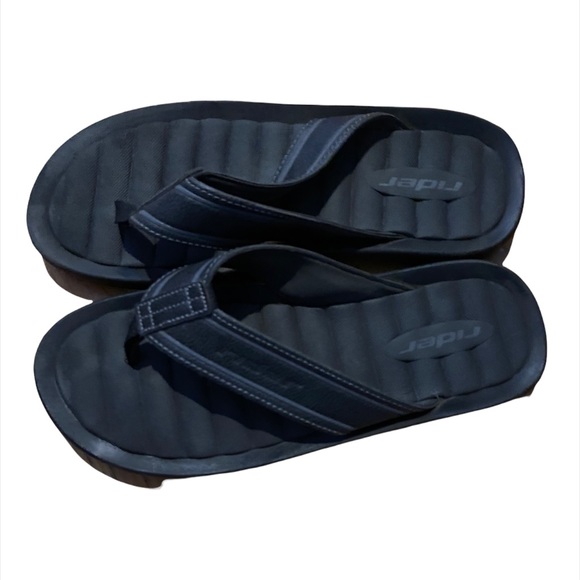 Rider men’s black leather size 12 flip flops. - Picture 3 of 4
